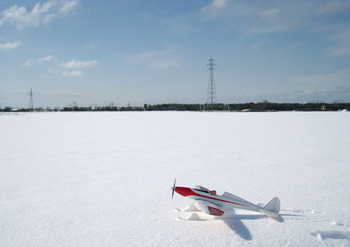 雪に覆われた飛行場